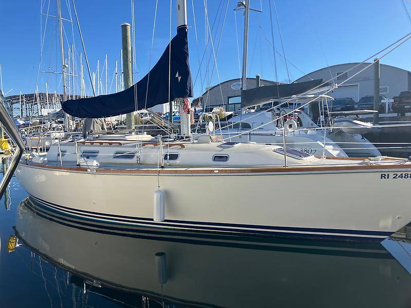 cruising yacht brokerage